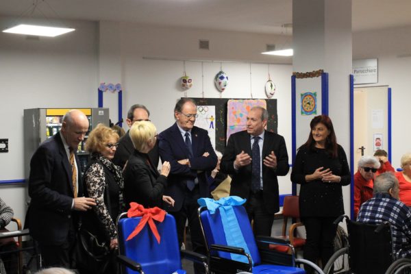 I Lions di Savona consegnano carrozzine a Struttura Protetta Bagnasco Savona