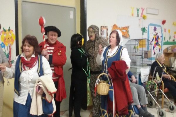 Festa di Carnevale Residenza Sanitaria Assistenziale Santuario | Opere Sociali Servizi Savona
