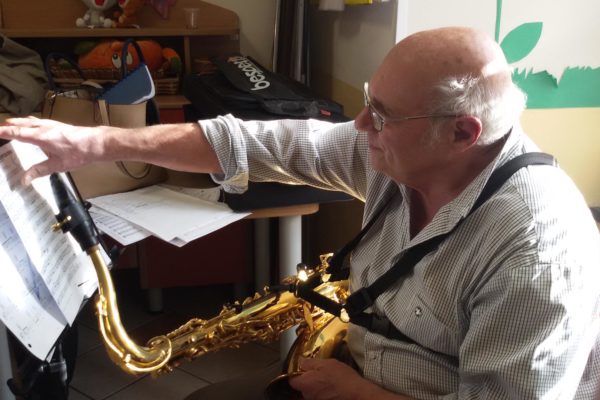 Musica, danza e teatro Residenza Sanitaria Assistenziale Santuario | Opere Sociali Servizi Savona