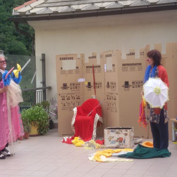 Spettacolo Clownerentola | Residenza Sanitaria Assistenziale Santuario | Opere Sociali Servizi Savona