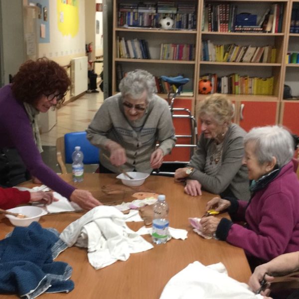 Giornate con l'artista Imelda Bassanello Residenza Sanitaria Assistenziale Santuario | Opere Sociali Servizi Savona