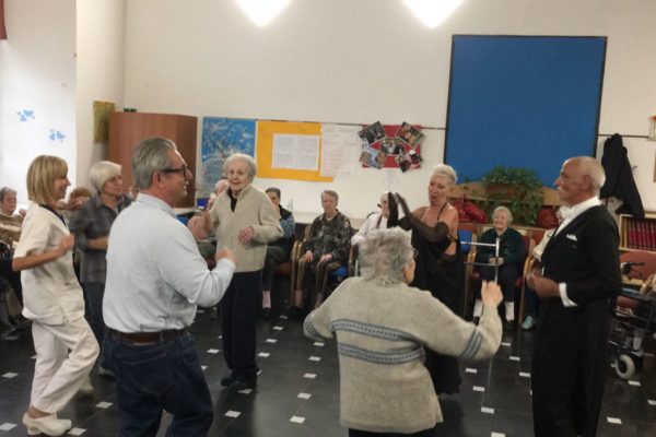 Signora ... permette questo ballo Residenza Protetta Santuario | Opere Sociali Servizi Savona