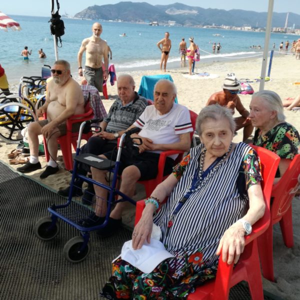 Tutti a spiaggia Residenza Protetta Marino Bagnasco - Opere Sociali Servizi Savona