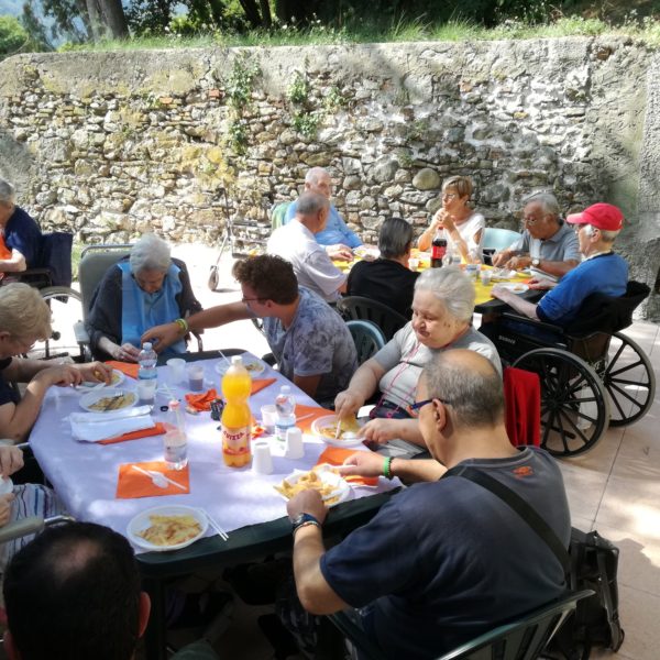 Pranzo fine estate RSA Noceti Santuario - Opere Sociali Servizi Savona
